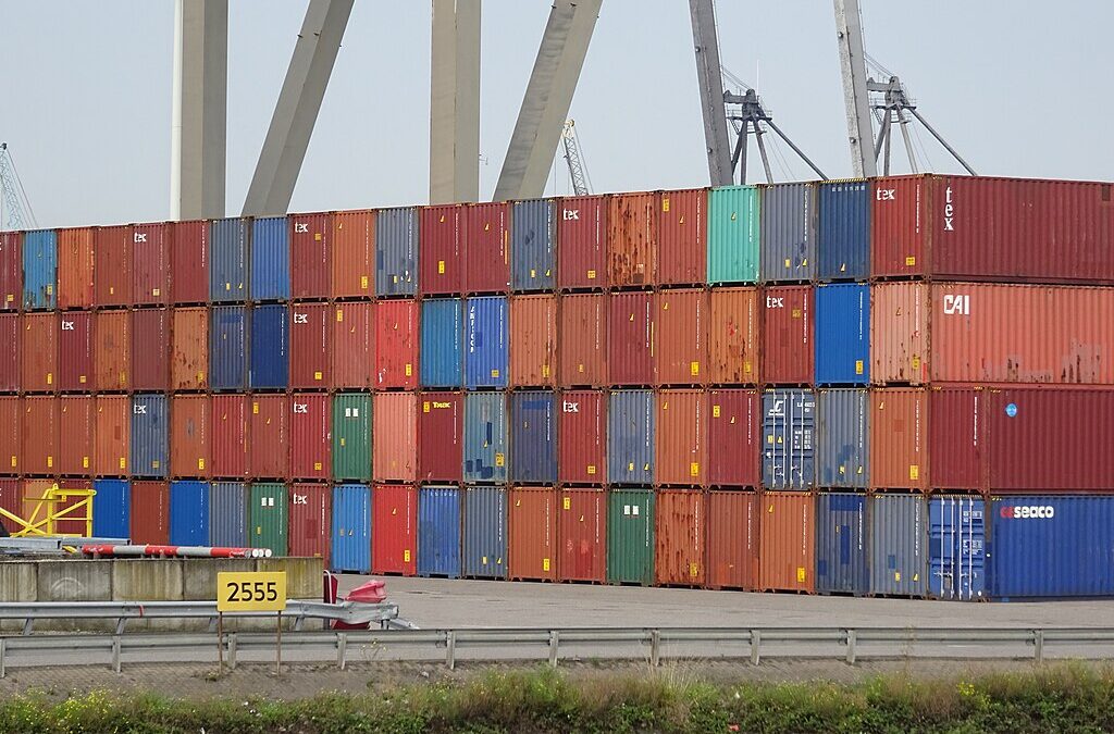 How Tariff Talk Influences Financial Services Storytelling